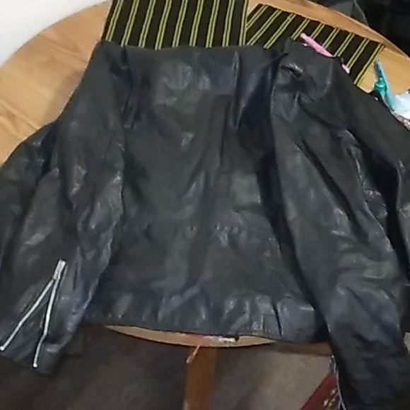 RIPPLES Vintage Moto Cropped Leather Biker Jacket - Picture 2 of 2
